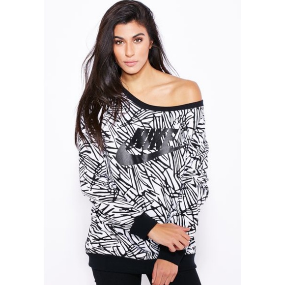 Nike Sweaters - Nike Rally Boyfriend Crew Neck Sweatshirt
